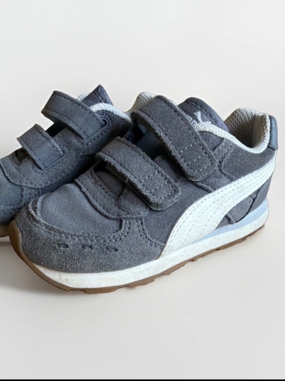 PUMA Unisex-Child Vista Hook and Loop (Little Kid) 7C Sneakers Gray White